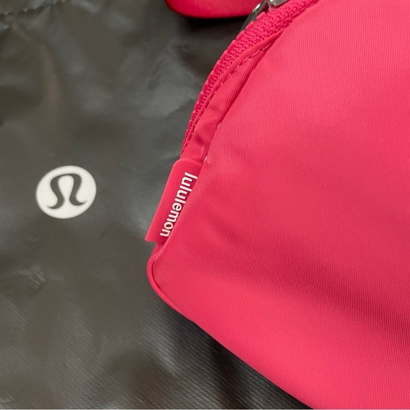 lululemon Everywhere Belt Bag 1L CERI NWT - Picture 9 of 13